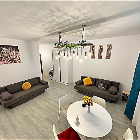 Hezo Sunshine Studio And Apartment Năvodari Екстериор снимка