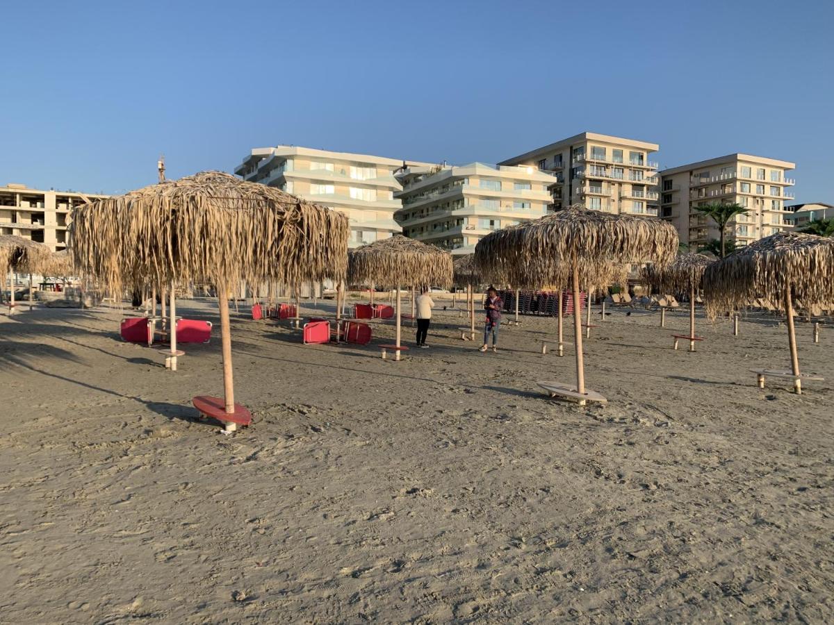 Hezo Sunshine Studio And Apartment Năvodari Екстериор снимка
