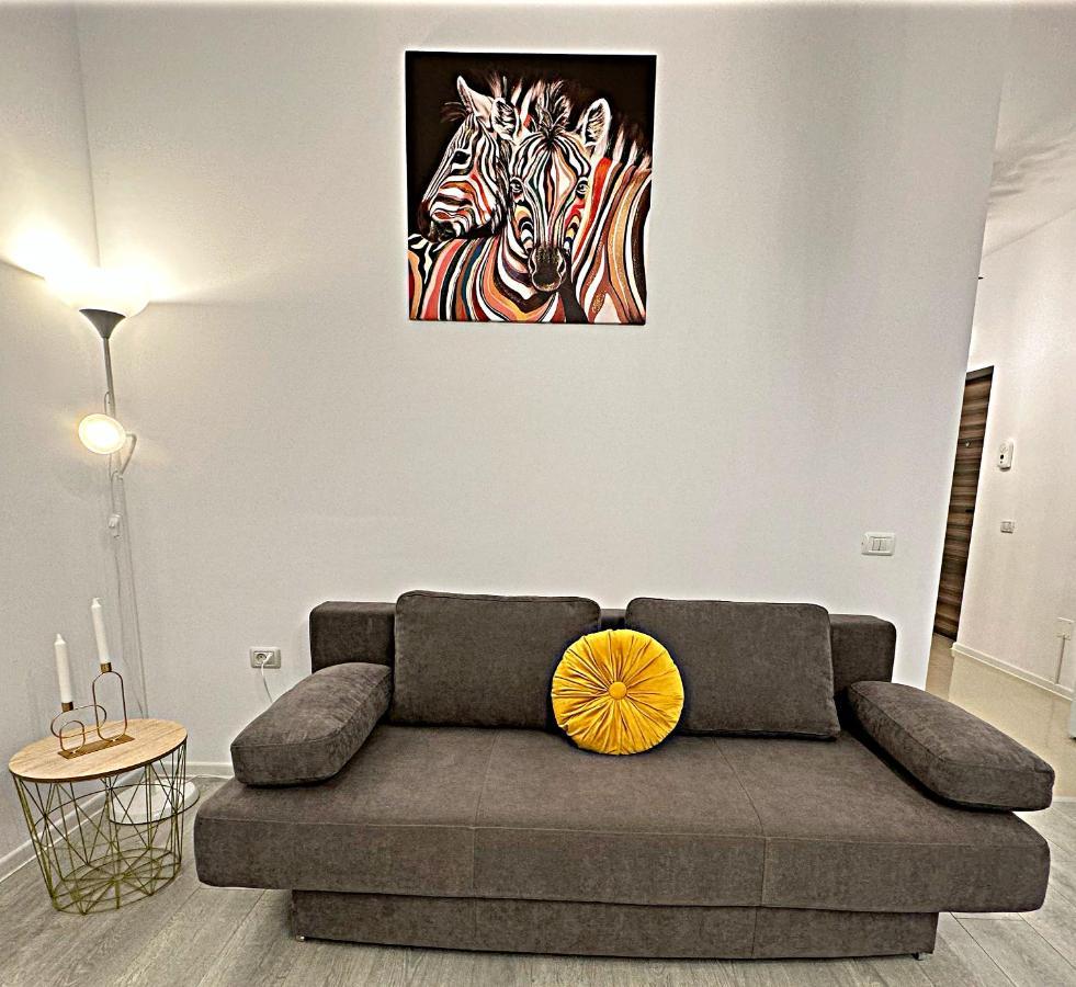 Hezo Sunshine Studio And Apartment Năvodari Екстериор снимка