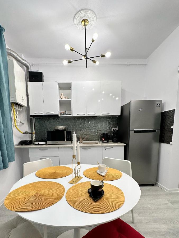 Hezo Sunshine Studio And Apartment Năvodari Екстериор снимка