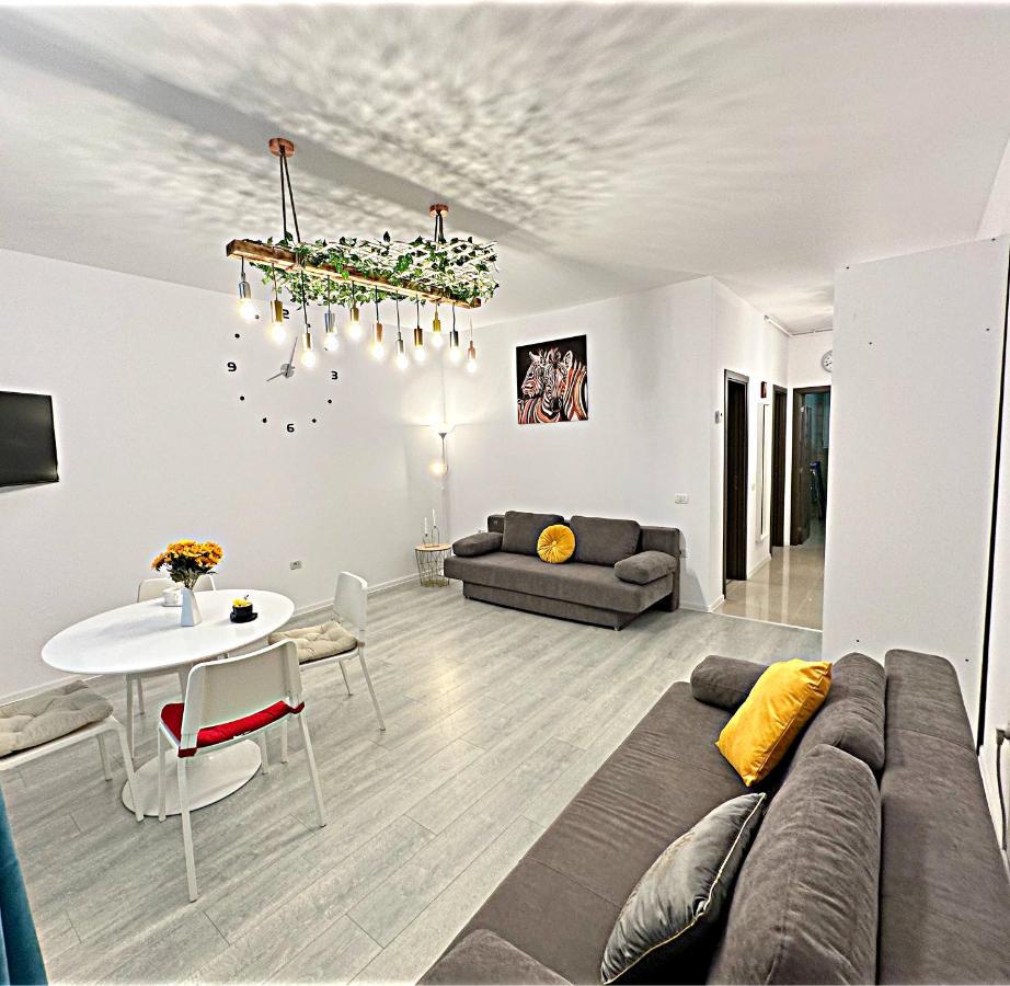 Hezo Sunshine Studio And Apartment Năvodari Екстериор снимка